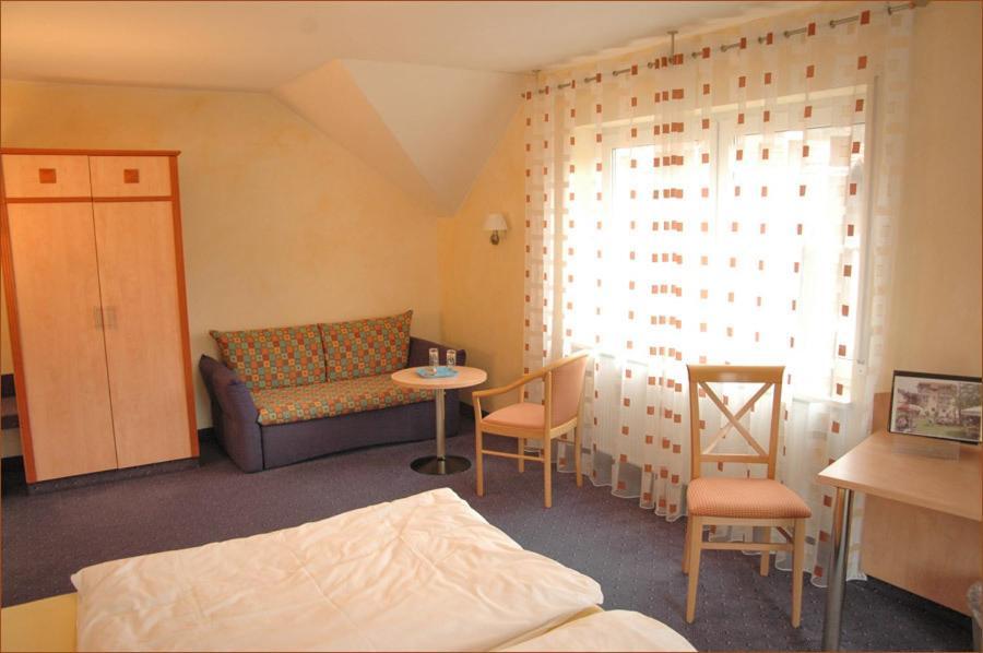 Hotel Gasthaus Gruner Baum Werbach Pokoj fotografie