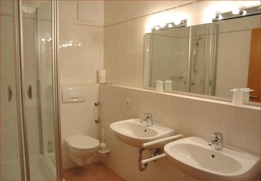 Hotel Gasthaus Gruner Baum Werbach Pokoj fotografie